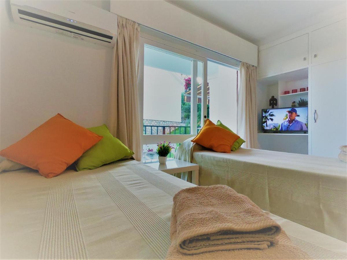 Apartmán Studio With Access To The Garden. Open Pool. Beach Very Close. Wifi & Netflix Free Benalmádena Exteriér fotografie